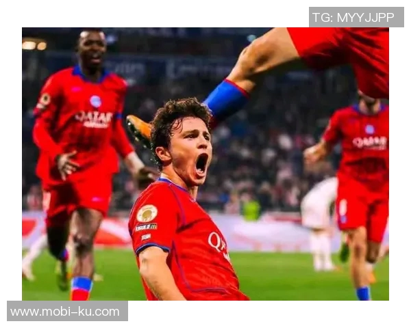 若昂内维斯展望巴黎卫冕欧冠目标前八上赛季表现不佳却逆袭夺冠